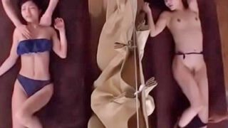 個室で監禁・暴行を受けるマッサージ客