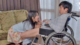 事故で介護が必要な夫と義父の性処理を担う献身的な人妻