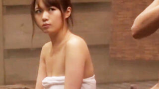 混浴で寝取られるS級美人妻