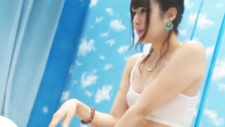 経験が少ないJDがローションマッサで発情し、友人とSEXする