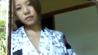 上品な奥様が温泉で不倫、許可された中出しで膣イキ痙攣。