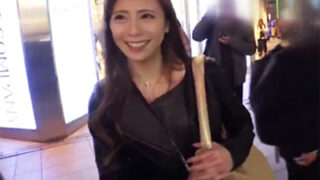 新宿駅でナンパした素人美女を酔わせてホテルに誘い、顔射まで撮影に成功。