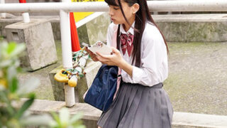 ツンとしたJKが生ハメにハマり、涙目で懇願