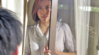 年下の男の肉棒の虜になった人妻の不倫