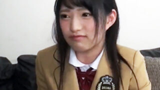 制服JKが着衣のまま中出しを希望