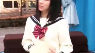 貧乳JKを乳首マッサージで発情させ、強制的に中出しでザーメンをぶっかけ