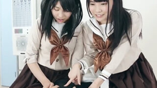 JKコンビが保健室で先輩を襲い3Pする。