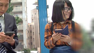 巨乳美女が官能小説で興奮し四十八手に挑む。