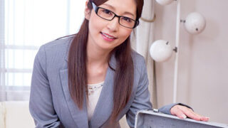 枕営業OLが、奥様へのプレゼント前に身体で試す提案