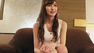 激カワアパレルギャルがデカチンでイッてしまう。