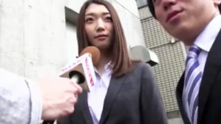 OLが同僚と混浴し発情して中出しまで発展