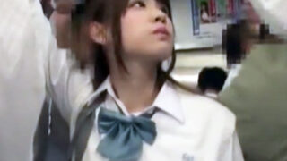 JKが電車で痴漢にレイプされる