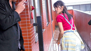 隣人に寝取られ情婦となった人妻