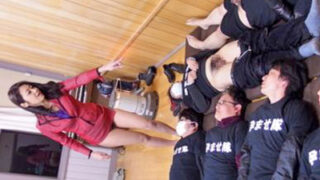 美熟女が多数の男性に孕ませられ、中出しで乱交。