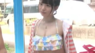 幼馴染の男性友達との中出しセックスをした女子大生