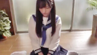 狭い和室で美少女JKの無垢な身体を弄び、セックス三昧。