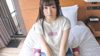 人気アイドルの学生が初めて脱ぐ