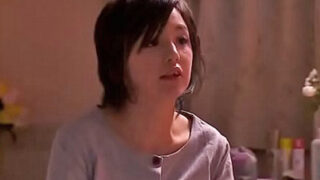 ロリJKがパイパンで公開中出しセックス