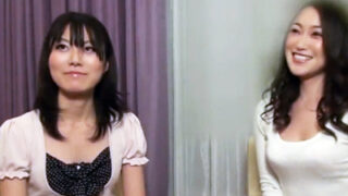 母と娘がナンパで出会い、娘は拒否し、クソ母は若い男性に興味津々。