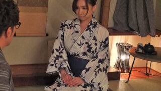 義父が息子嫁のオナニーを覗き理性を失う