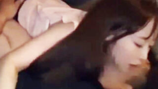 夜行バスで眠る美少女が襲われ中出しされる