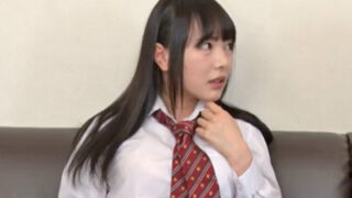 父親が不在の間に妹と近親セックス