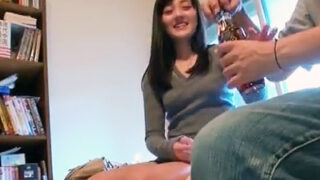 透明感のあるスレンダー美少女を自宅に招き、一日中関係を持つこと。