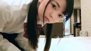 ロリカワ制服少女が自ら撮影してドMセックス