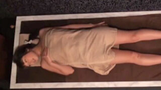 贅沢妻の寝取られエステ・マッサージSEX