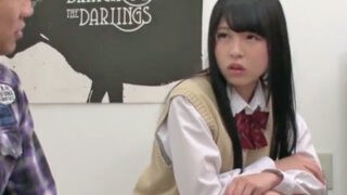 10年ぶりに再会した従兄弟と、エッチな雰囲気で盛り上がる。