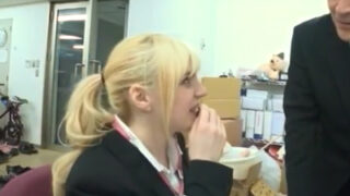 金髪外国人OLのオフィスでのAVSEX