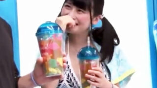 エロマッサで発情したロリ少女のパイパンマンコに寝取り中出し