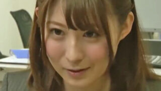 メチャカワ不動産OLがトラブルを解決し、謝罪する