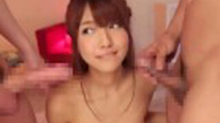 三上悠亜、衝撃のデビューで全国民を震撼させた