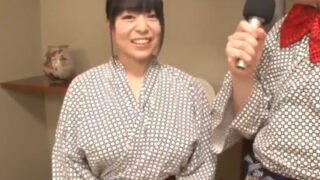 タオル1枚のツイスターがエスカレートしてSEXへ自然に流れ込む