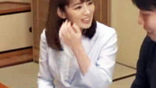 美人上司が部下を自宅に泊め、襲われる。