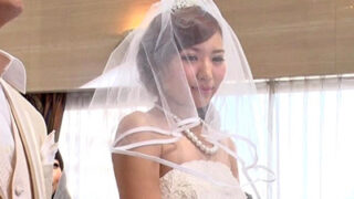 性行為のハードルが低く、結婚式は精液で祝う