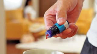 媚薬にハマる美女の物語