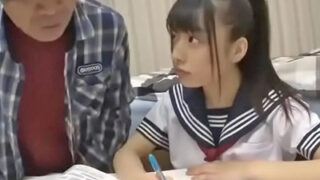 ドSなポニーテールの妹にチンポを弄ばれるお兄ちゃん