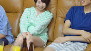 従妹の胸をこっそり弄ったら発情し、挿入を懇願された。