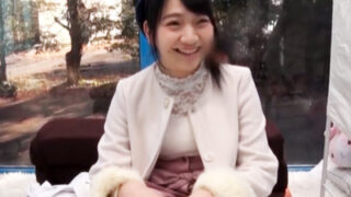 インタビュー中にデカチン即ハメされ、強烈ピストンに唖然としたJD。