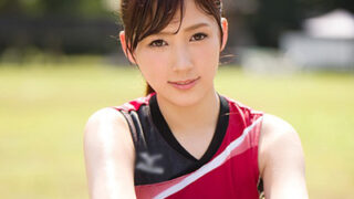 部室で部員に襲われる汗だく美少女