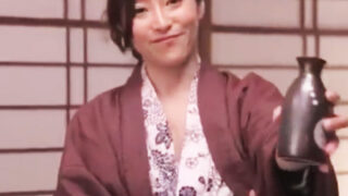 義母の入浴姿に欲情した継息子が中出しで妊娠させる