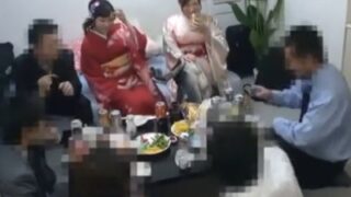 成人式で飲み過ぎて中出し乱交