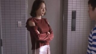 バレなければ自由に行動できる？隣人に抗議され屈辱を被る主婦。