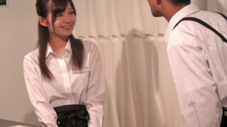 ネットカフェの店長が店員に対して性の欲求を抑えきれず、強制的にレイプする。