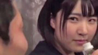 夜行バスで出会った美少女JKが狭い空間で積極的に跨り、興奮したSEXをした。