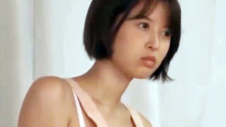 秘密の不倫で他の男性と激しく交わるドスケベ人妻