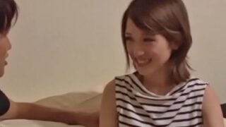 アマチュアバンドのヴォーカルをナンパし、関係を偽って性行為を盗撮した。