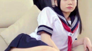 兄が無防備な妹に発情し、強襲ピストンでアヘ顔アクメされるまでを描いた作品。